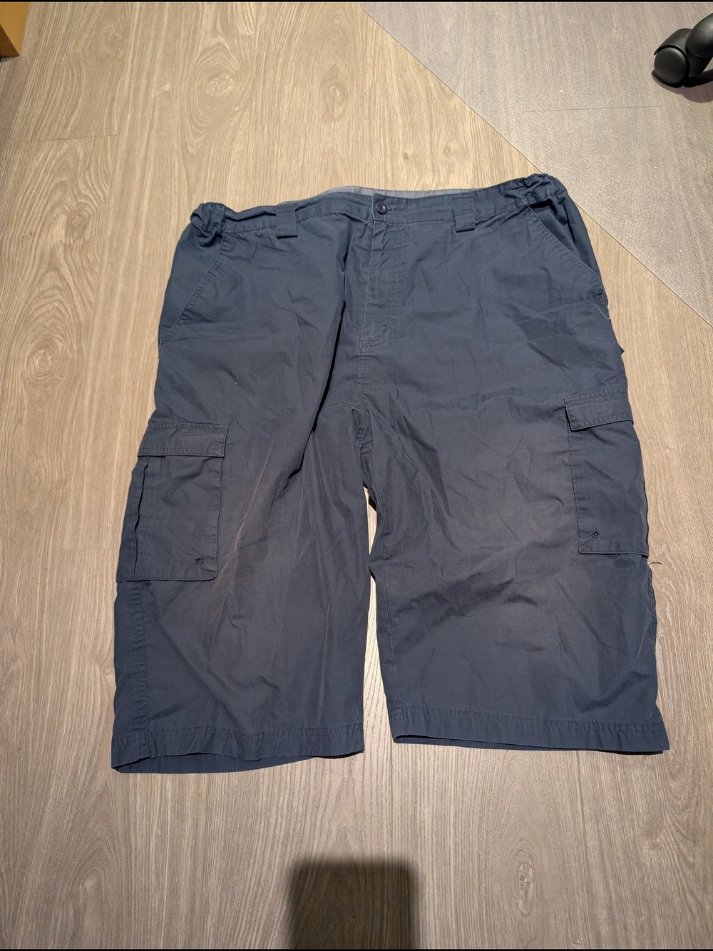 Men's Cargo Shorts in Dark Navy – Casual Utility Style